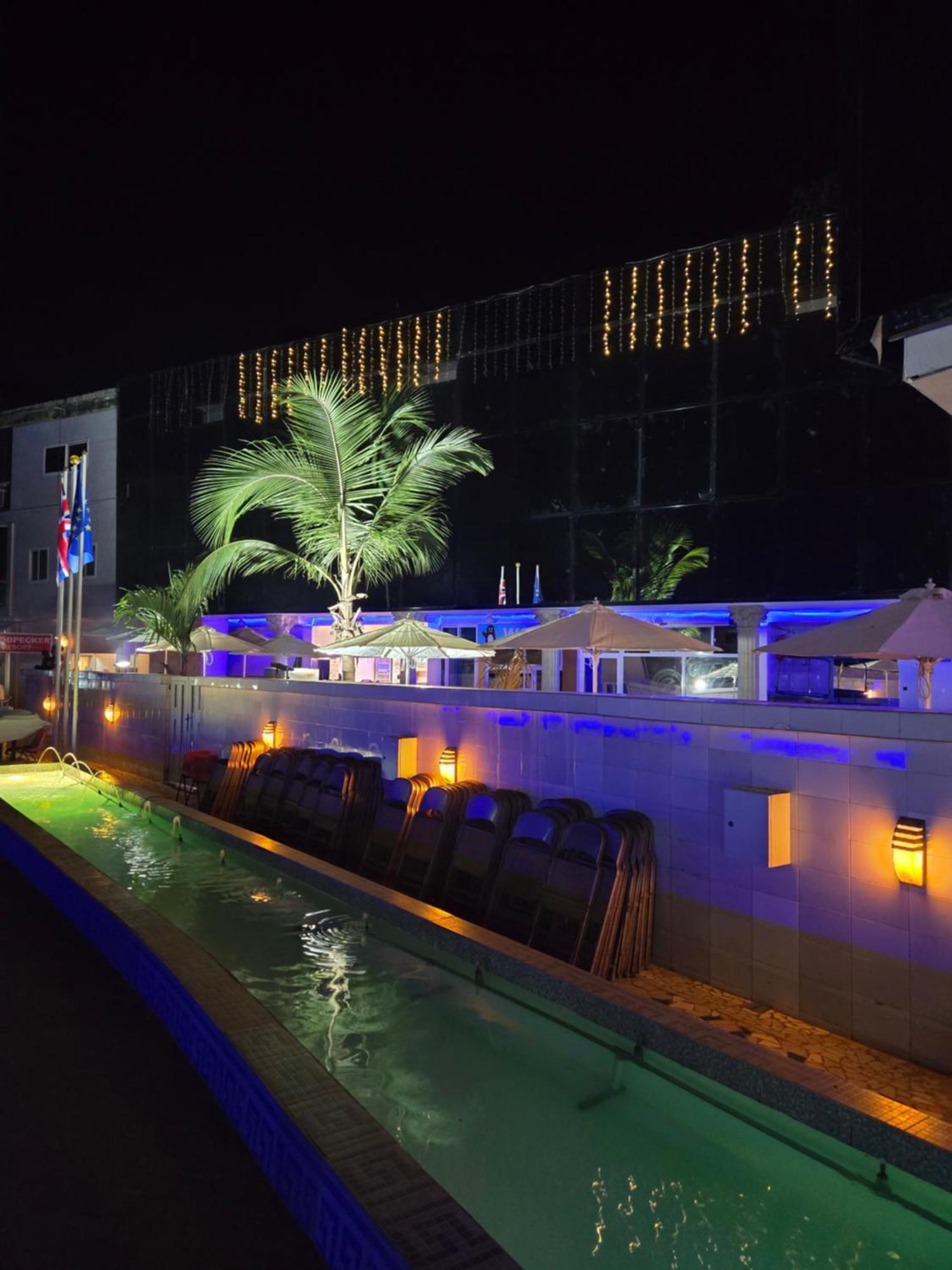 Woodpecker Resort Hotel Banjul Buitenkant foto