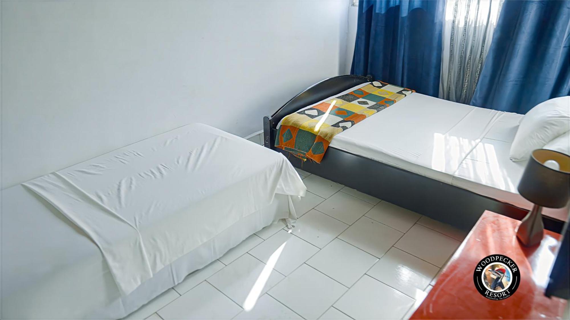 Woodpecker Resort Hotel Banjul Buitenkant foto