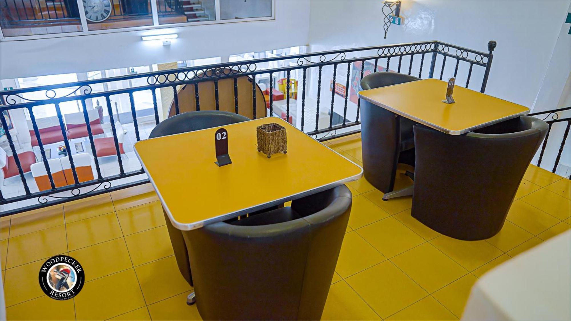 Woodpecker Resort Hotel Banjul Buitenkant foto