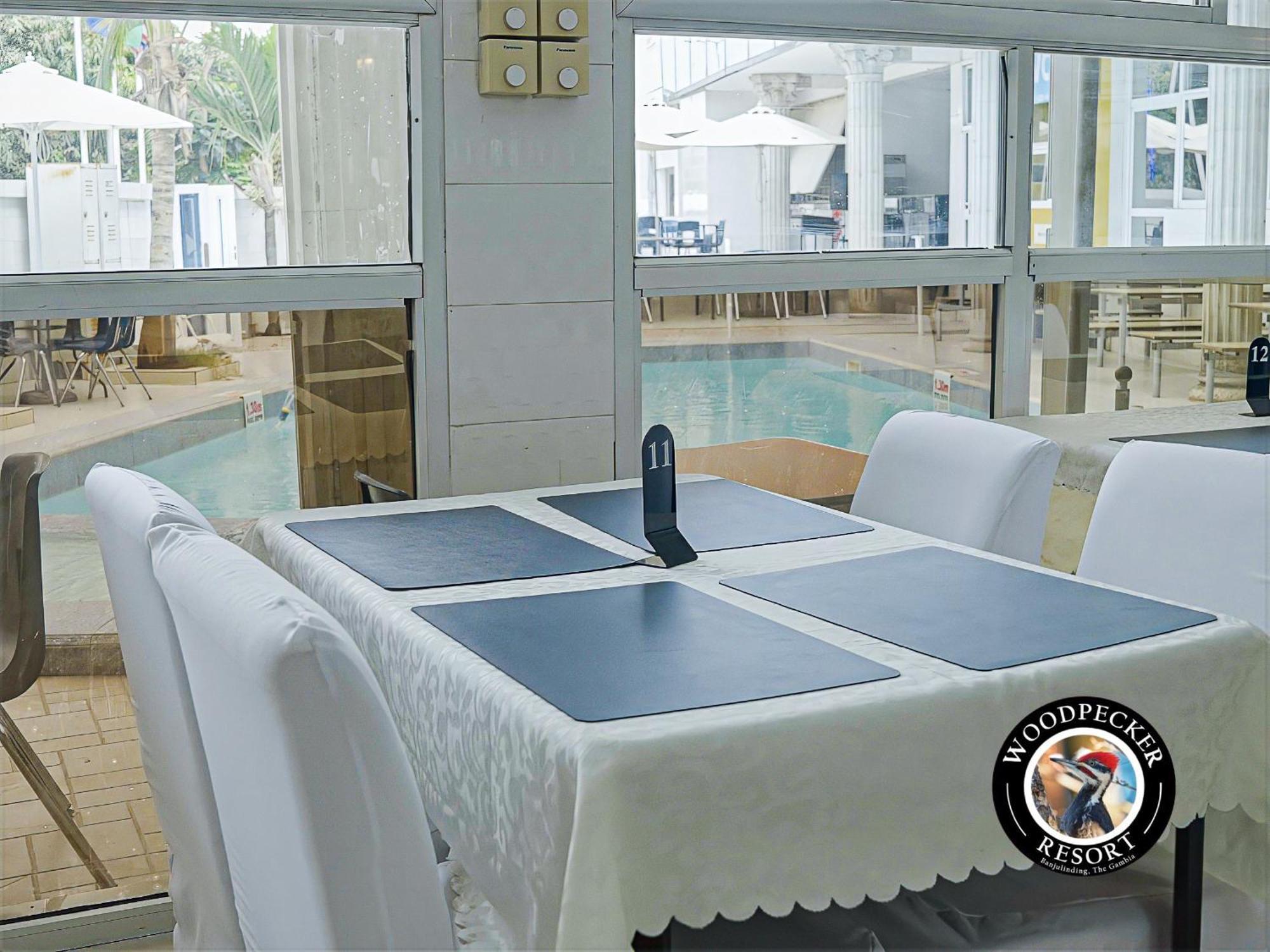 Woodpecker Resort Hotel Banjul Buitenkant foto