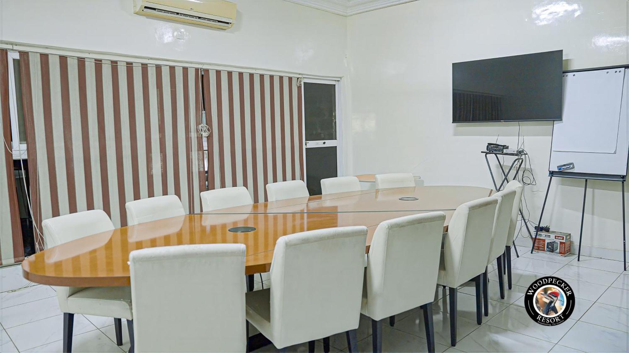 Woodpecker Resort Hotel Banjul Buitenkant foto
