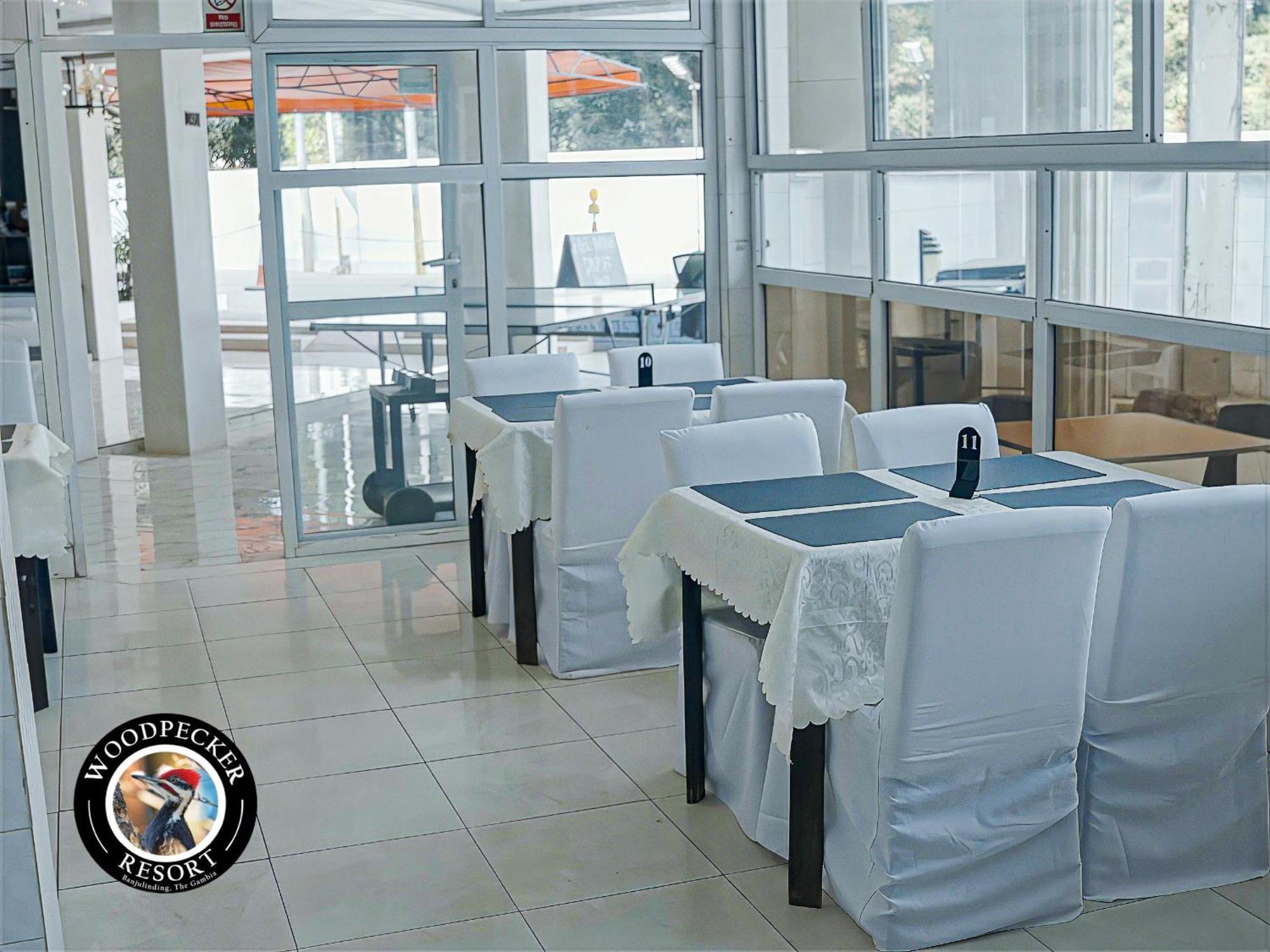 Woodpecker Resort Hotel Banjul Buitenkant foto