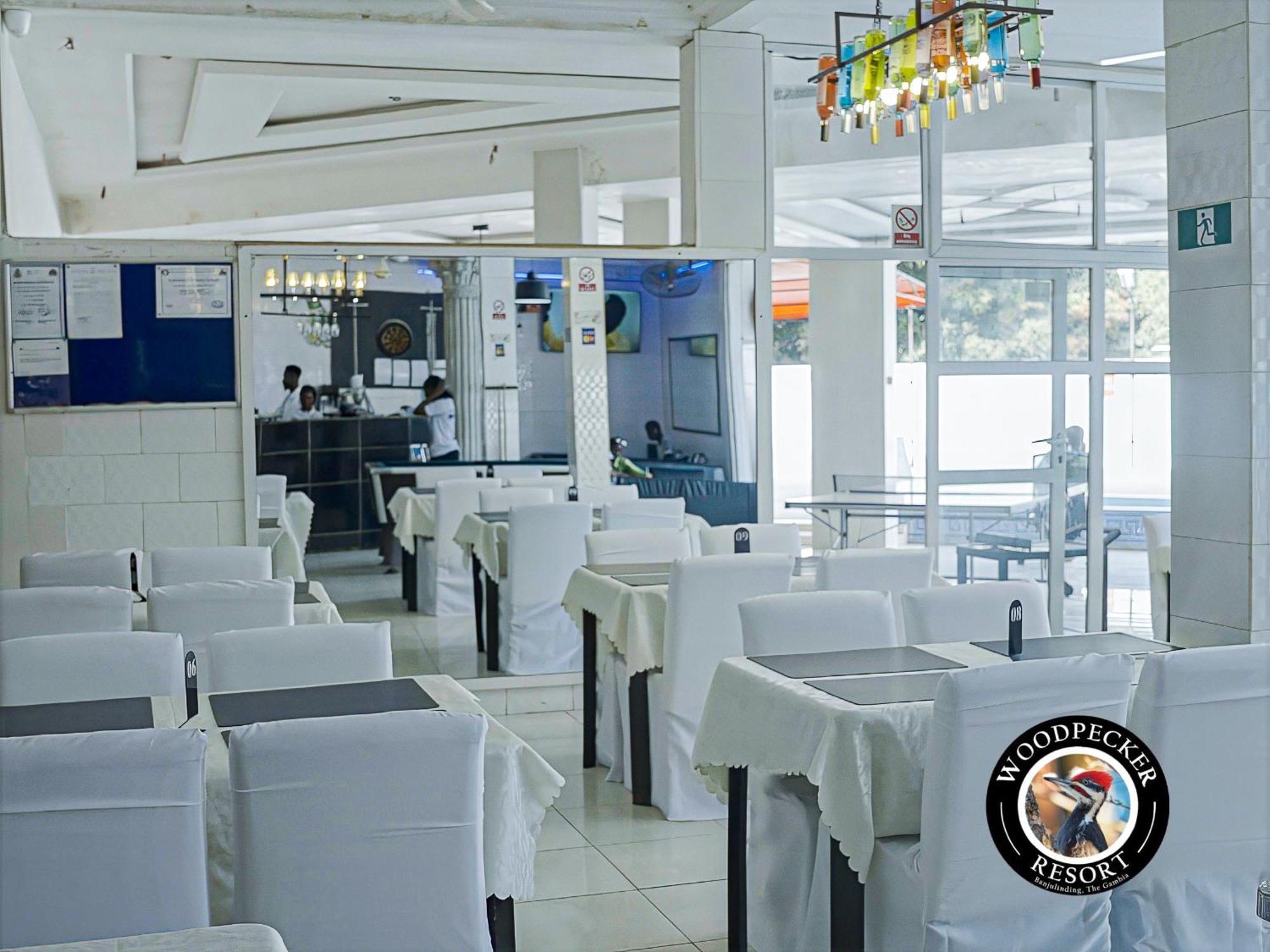 Woodpecker Resort Hotel Banjul Buitenkant foto